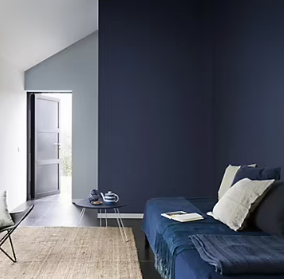 Peinture couleur murs, boiseries et radiateurs Crème de couleur Dulux Valentine bleu eclipse satin 2,5L