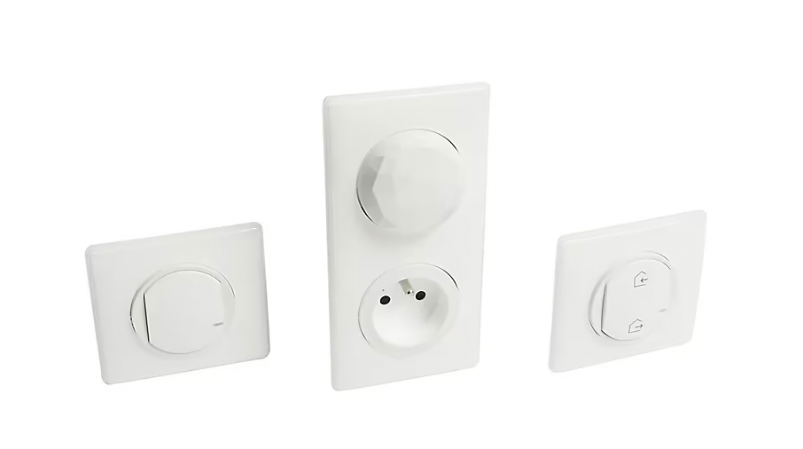 Kit de démarrage pour connecter une première pièce avec 4 produits Céliane with Netatmo avec plaque Laqué blanc