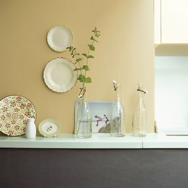 Peinture haute résistance Crème de couleur cuisine et bain Dulux Valentine jaune safran satin 2L