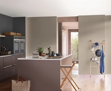 Peinture haute résistance Crème de couleur cuisine et bain Dulux Valentine grain de sable satin 2L