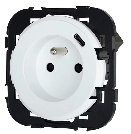 Prise avec terre + 1 x USB-C Jacobsen Espen blanc à composer