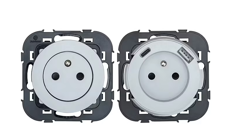 Prise 2 pôles Legrand Dooxie noir carrée